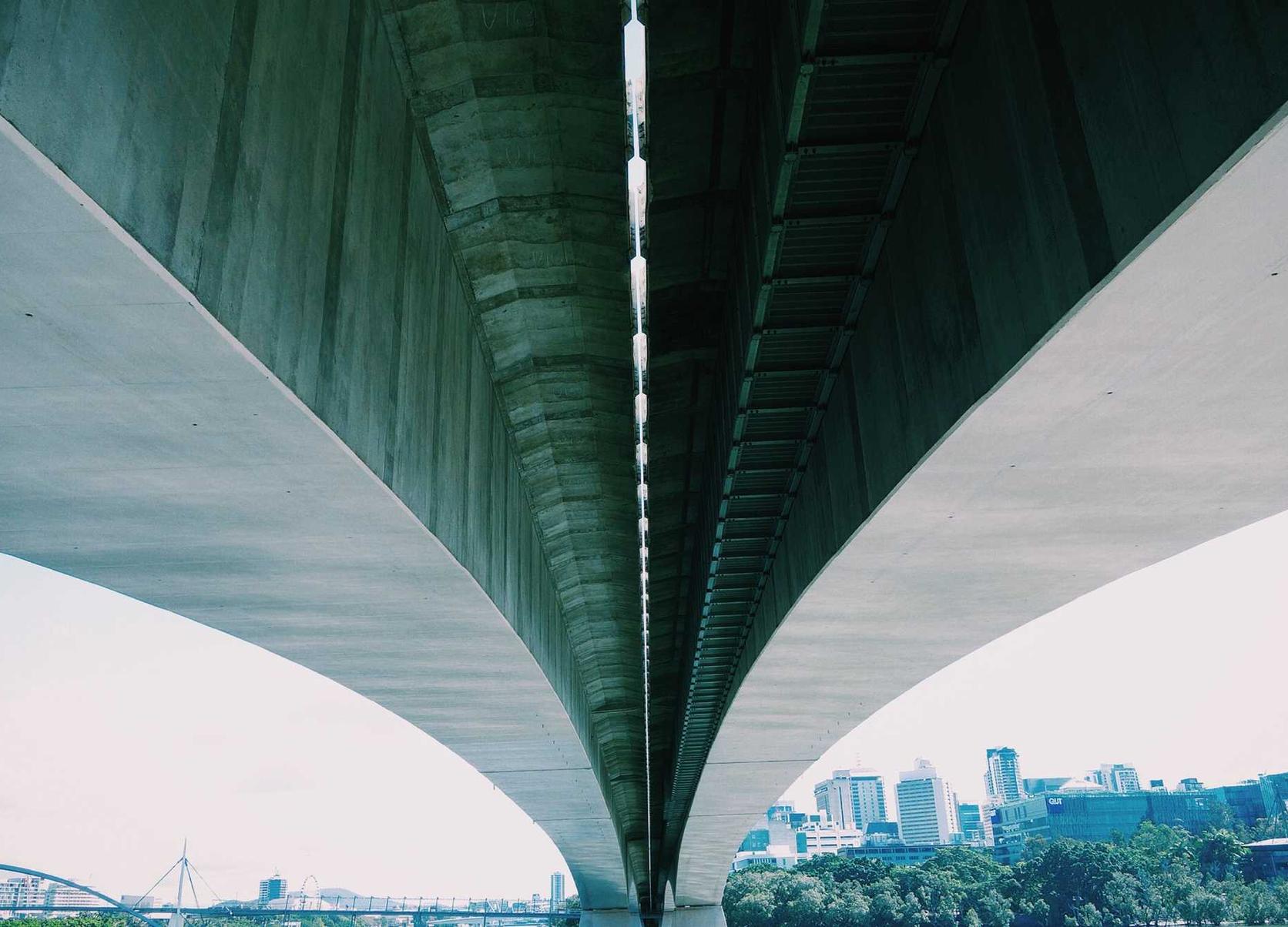 各大游戏公司如何应对技术支持？