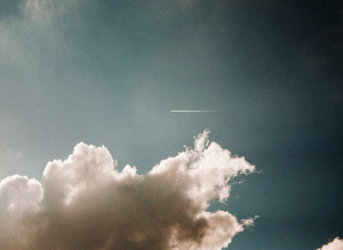 0月租流量卡：生死狙击手游顶级账号购买